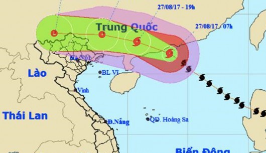 Bão số 7 di chuyển “siêu tốc”, hồ thủy điện xả lũ để tránh vỡ đập