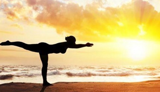 Bài tập yoga "vàng" giúp chị em văn phòng thư giãn, xả stress