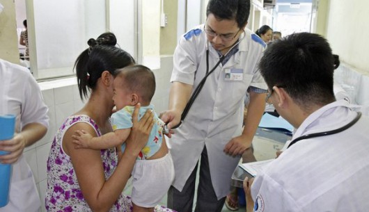 PGS.TS Trần Minh Điển: Cha mẹ hại con vì thói quen dùng kháng sinh vô tội vạ