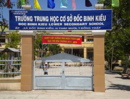 Trường Đốc Binh Kiều - nơi xảy ra vụ việc 17 học sinh phải nhập viện cấp cứu vì ăn món gỏi xoài tôm tự làm trong giời thực hành môn sinh (ảnh: CTV)